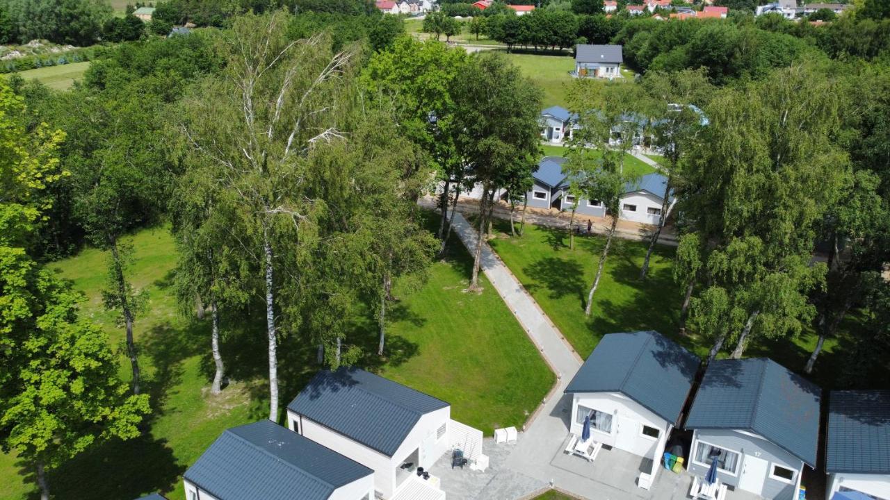 Lumi Resort Domki Letniskowe Z Podgrzewanym Basenem เรวัล ภายนอก รูปภาพ