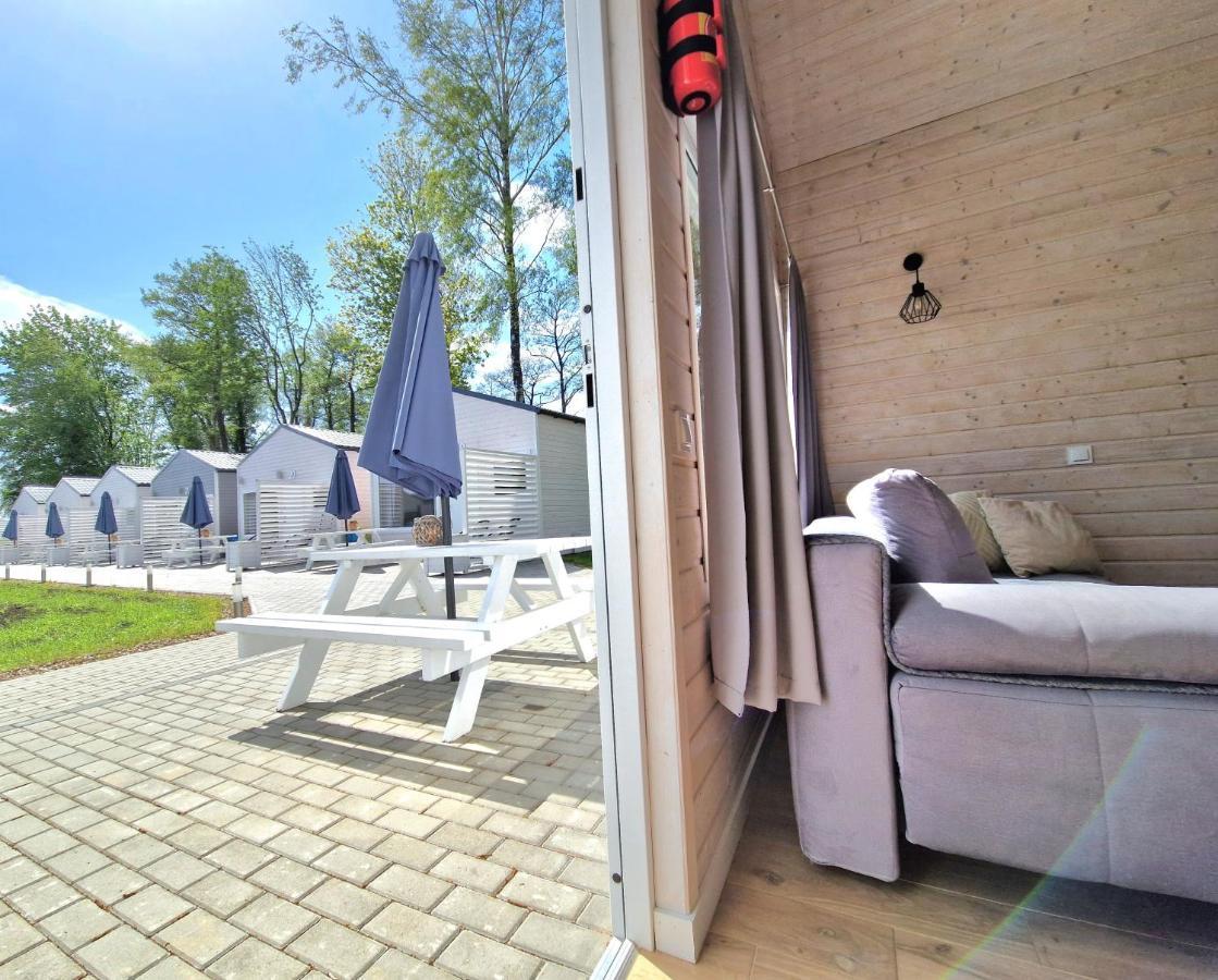 Lumi Resort Domki Letniskowe Z Podgrzewanym Basenem เรวัล ภายนอก รูปภาพ