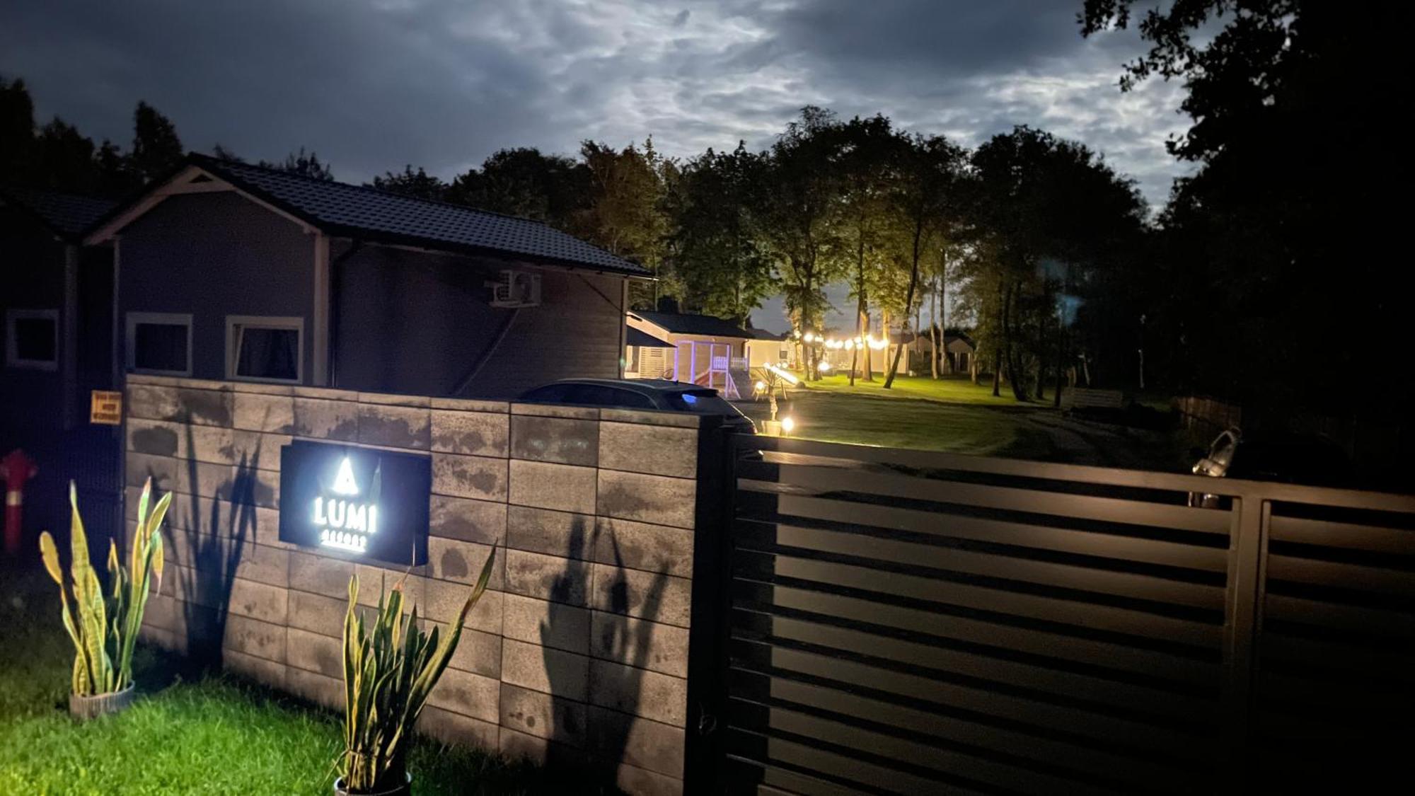 Lumi Resort Domki Letniskowe Z Podgrzewanym Basenem เรวัล ภายนอก รูปภาพ