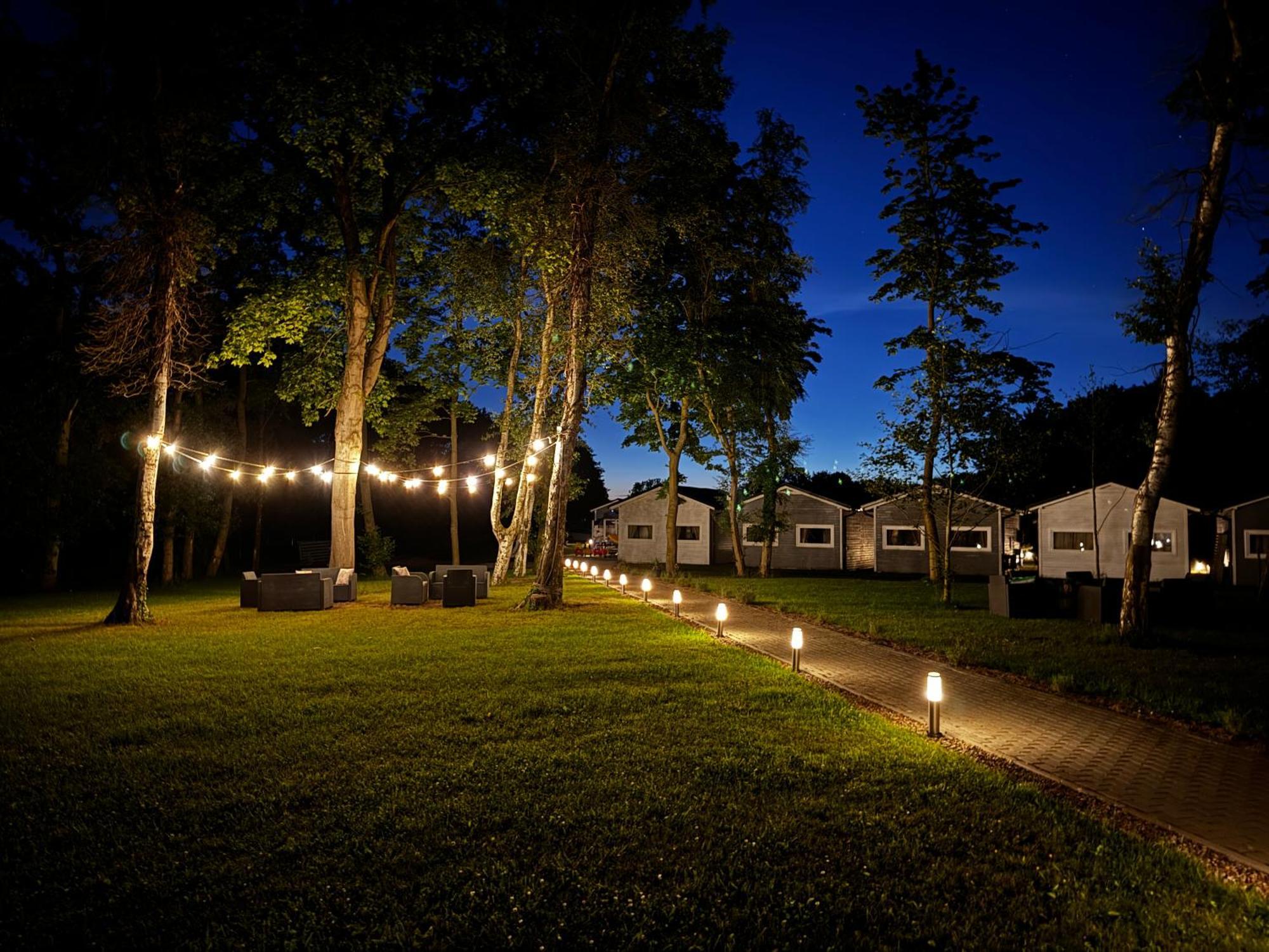 Lumi Resort Domki Letniskowe Z Podgrzewanym Basenem เรวัล ภายนอก รูปภาพ