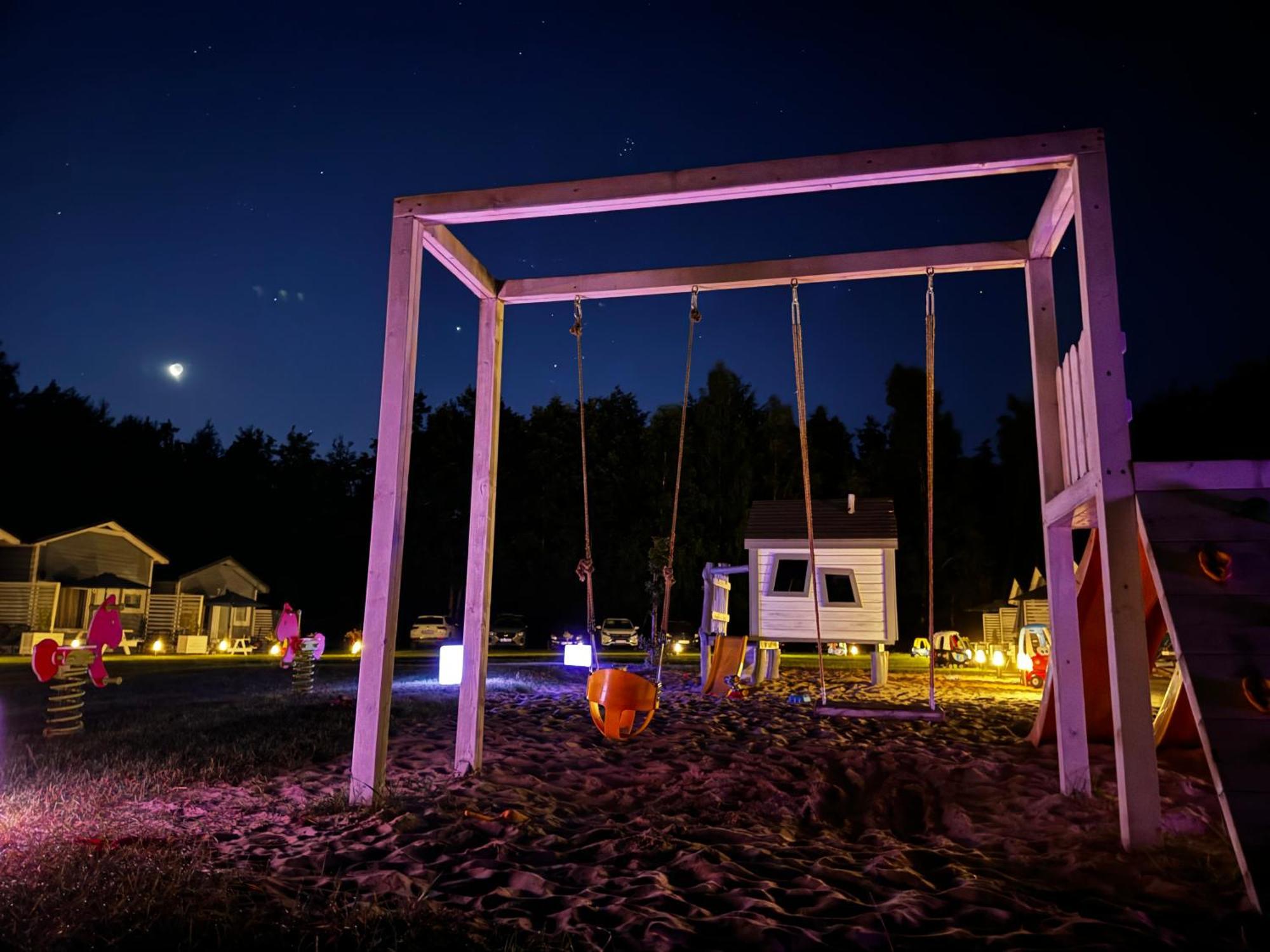 Lumi Resort Domki Letniskowe Z Podgrzewanym Basenem เรวัล ภายนอก รูปภาพ